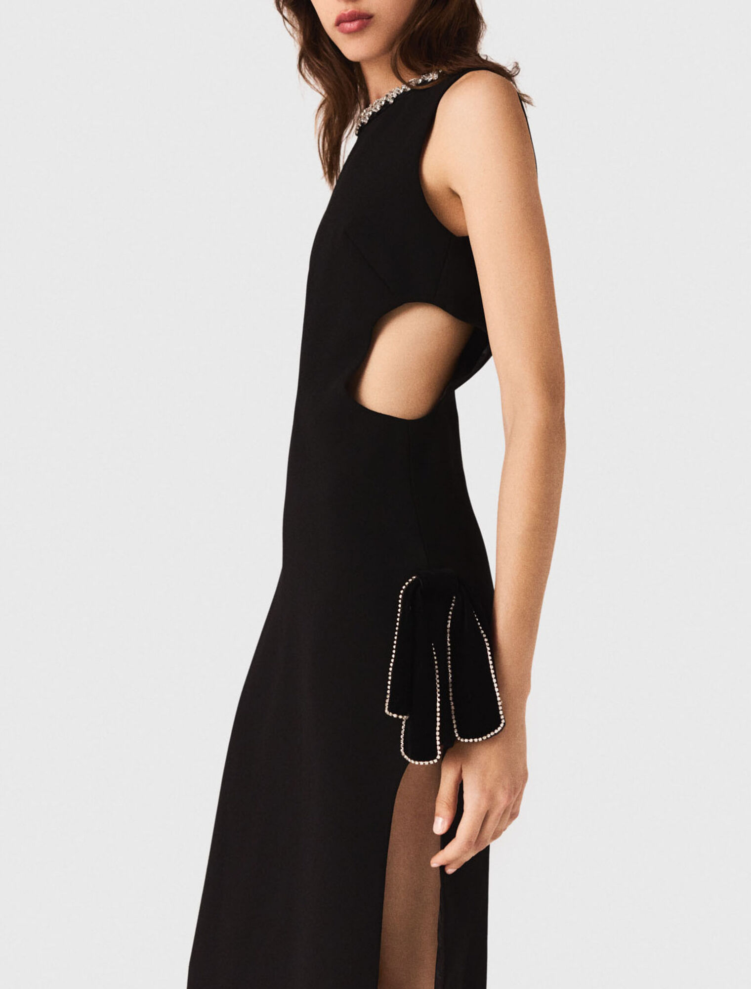 Vestido largo con cuello joya