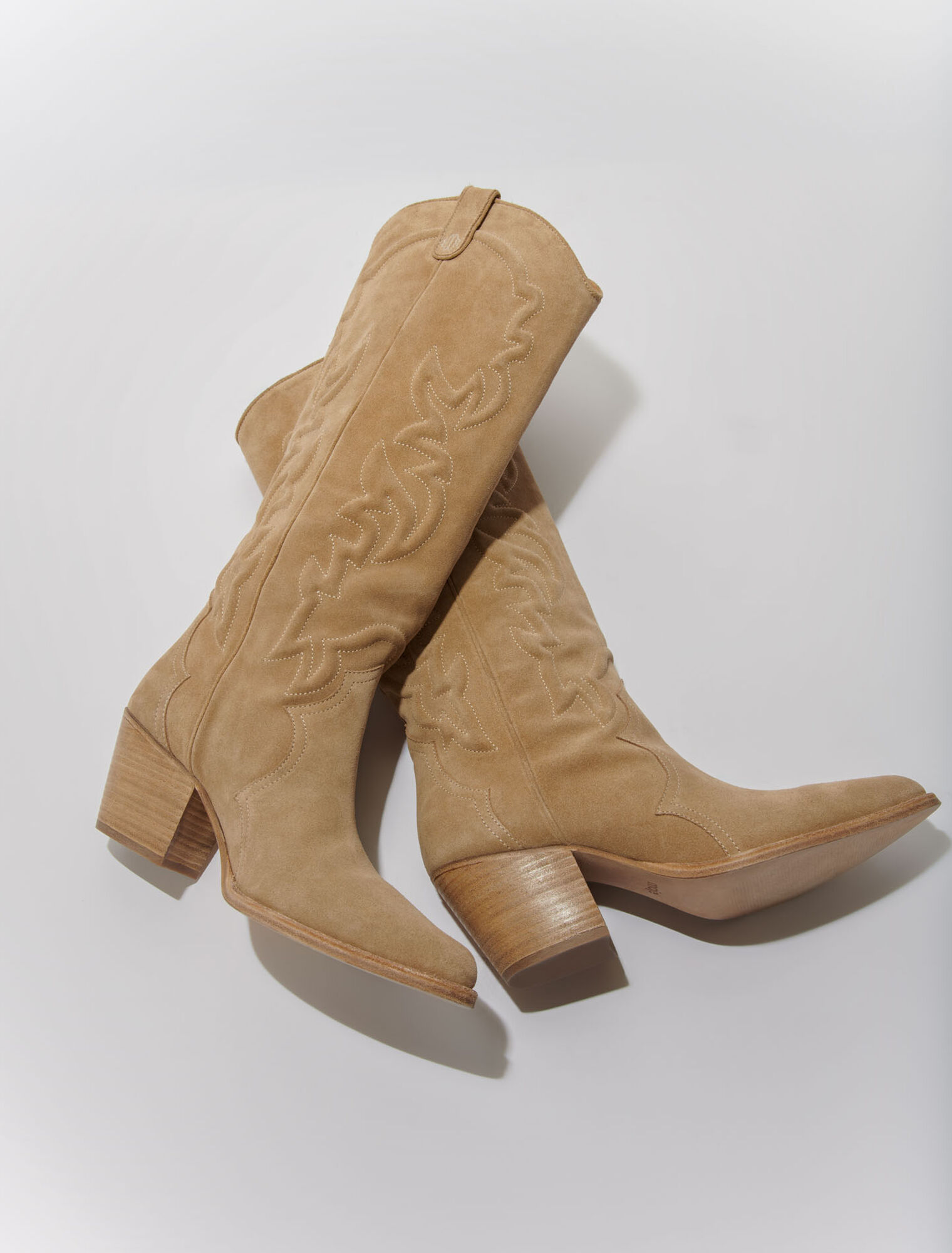Bota cowboy beige en piel bordada