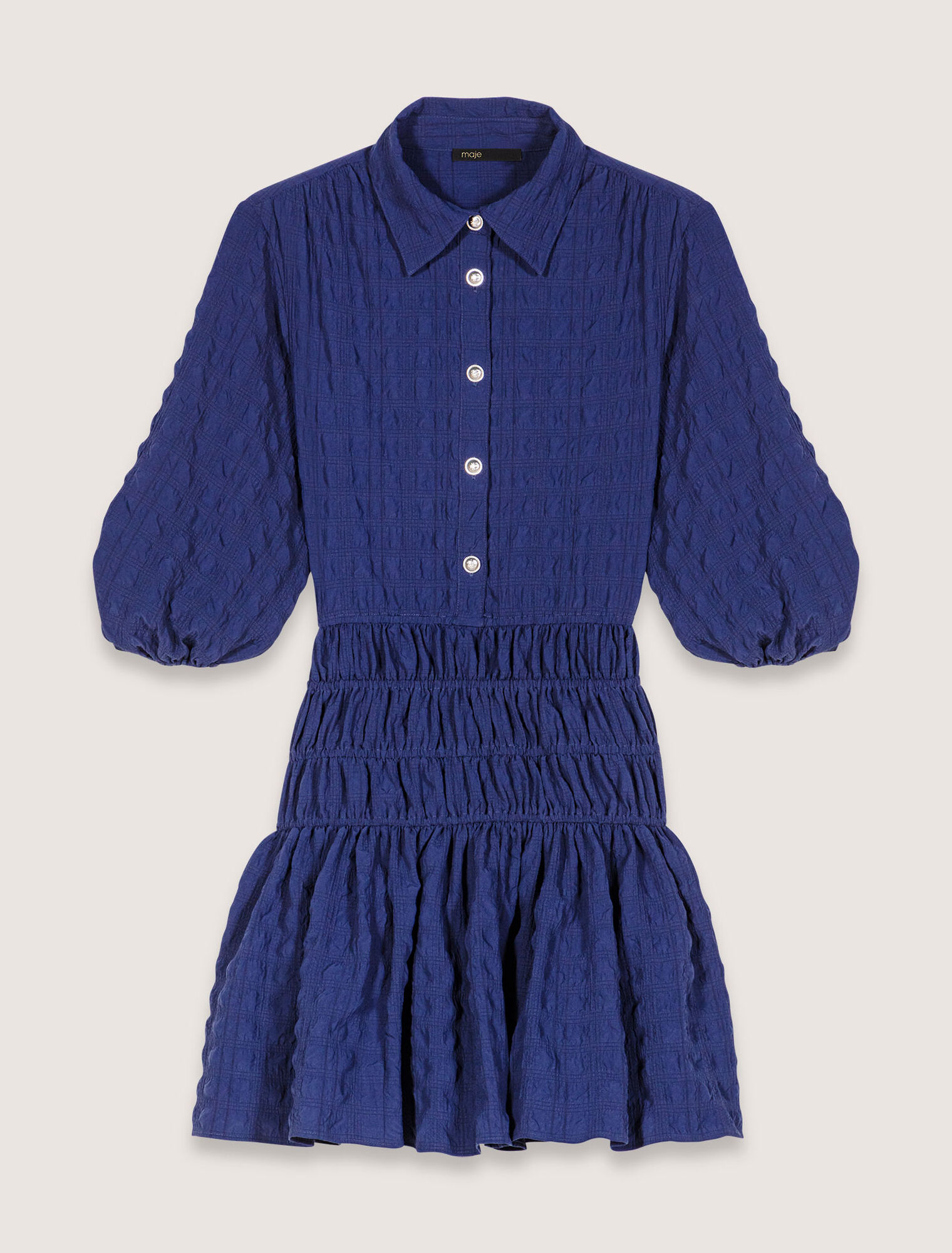 Vestido corto plisado y satinado 