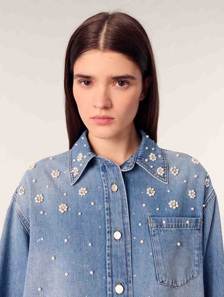 Camisa vaquera con perlas bordadas