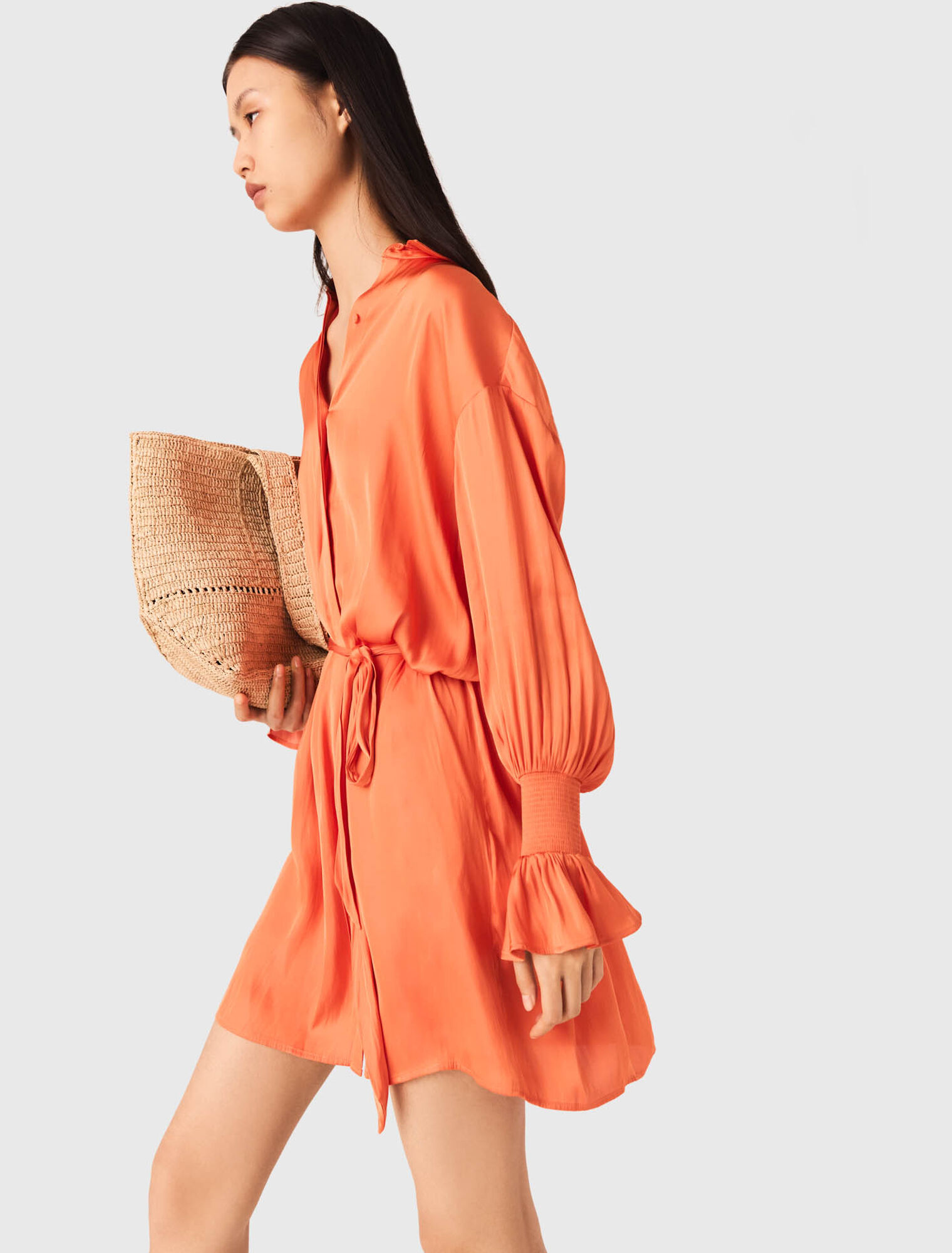 Vestido corto satinado