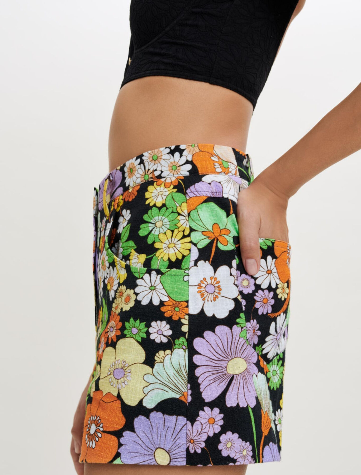 Bermudas con estampado floral años 70