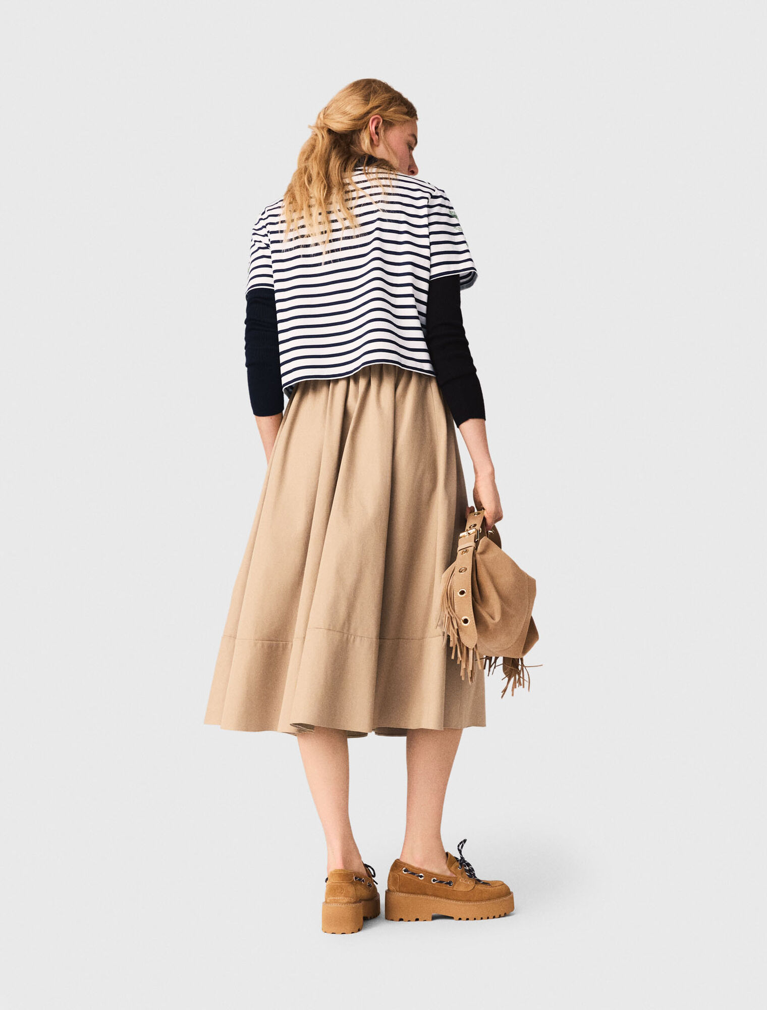 Camiseta rayas con flores de strass