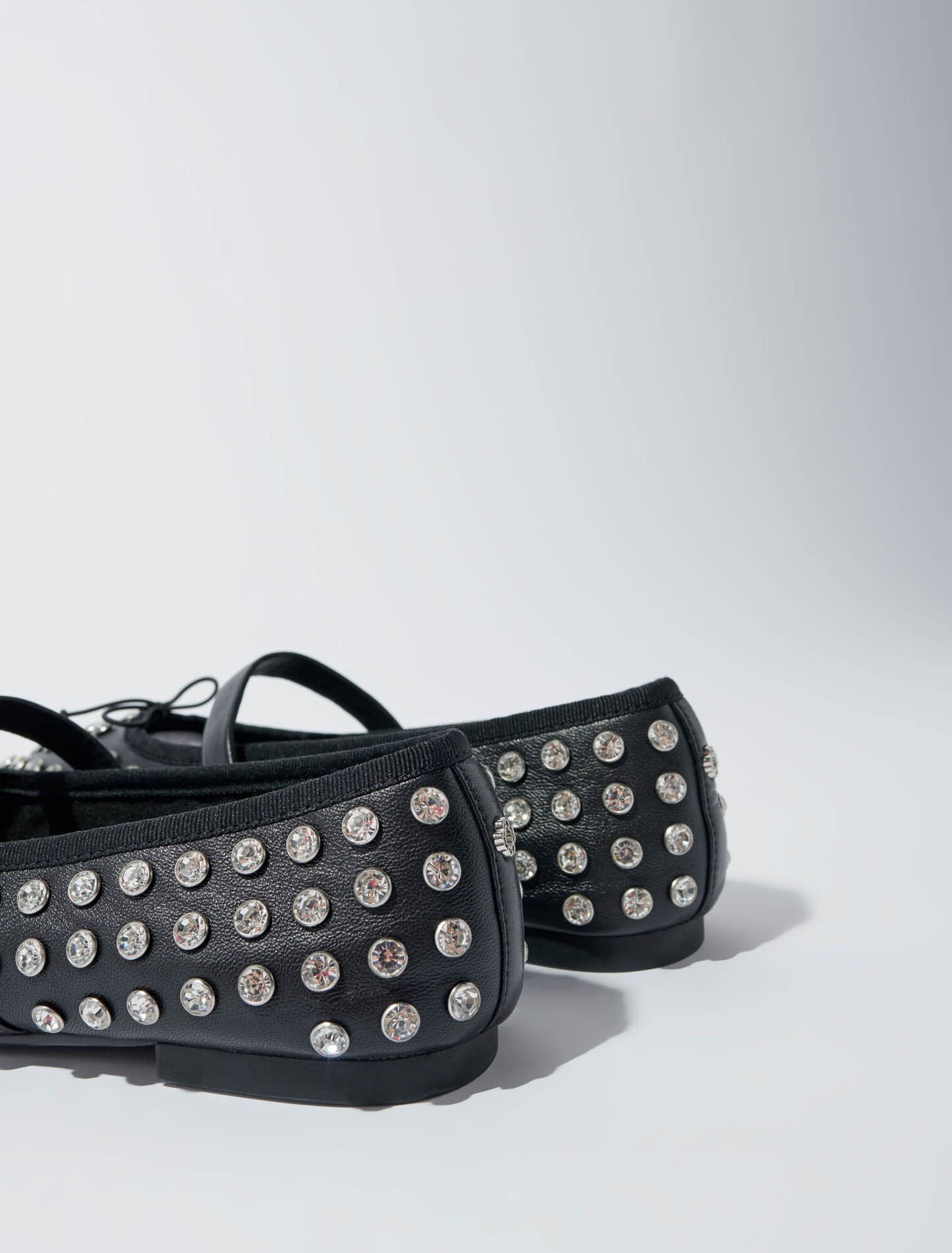 Bailarinas adornadas con strass