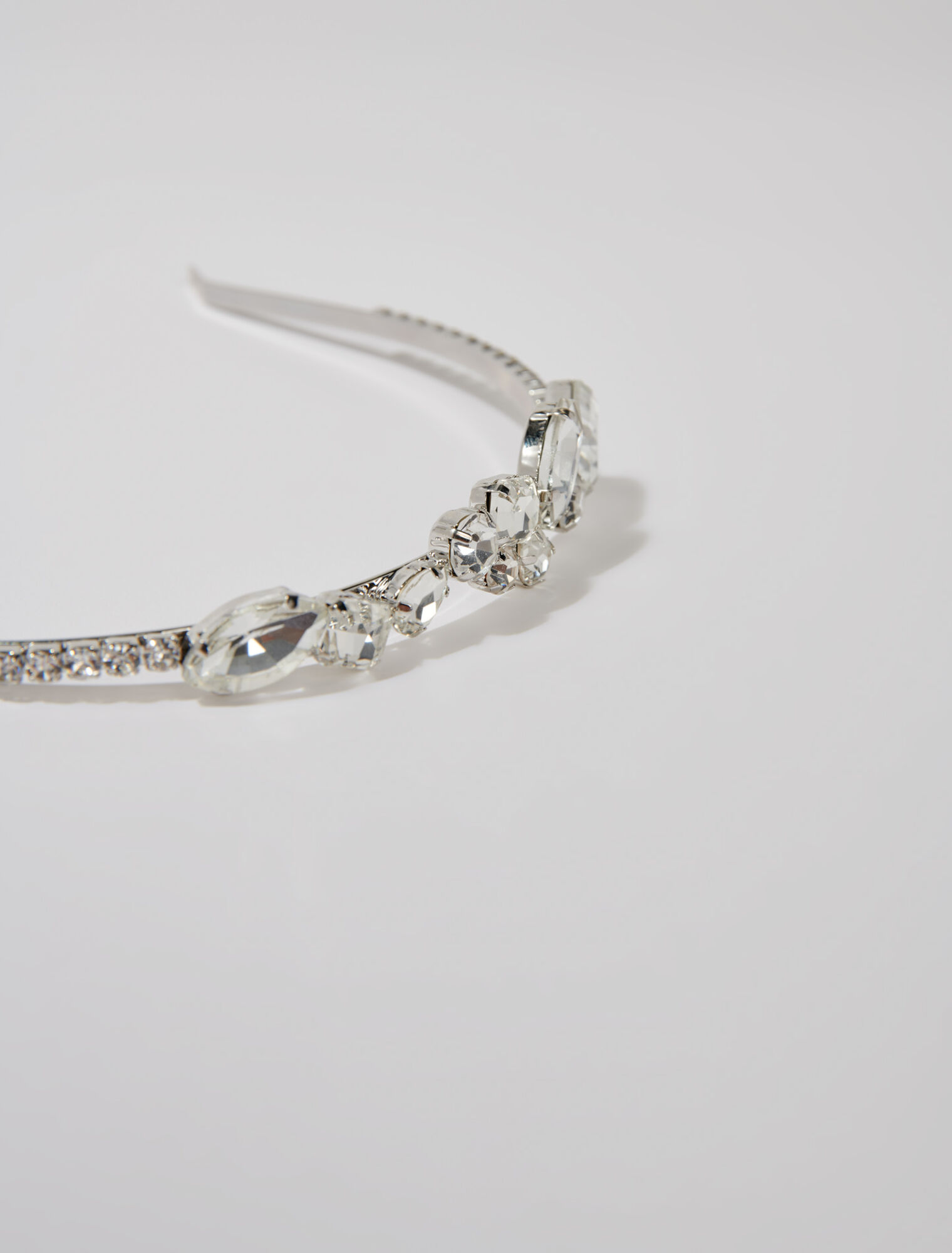 Diadema con brillantes de imitación