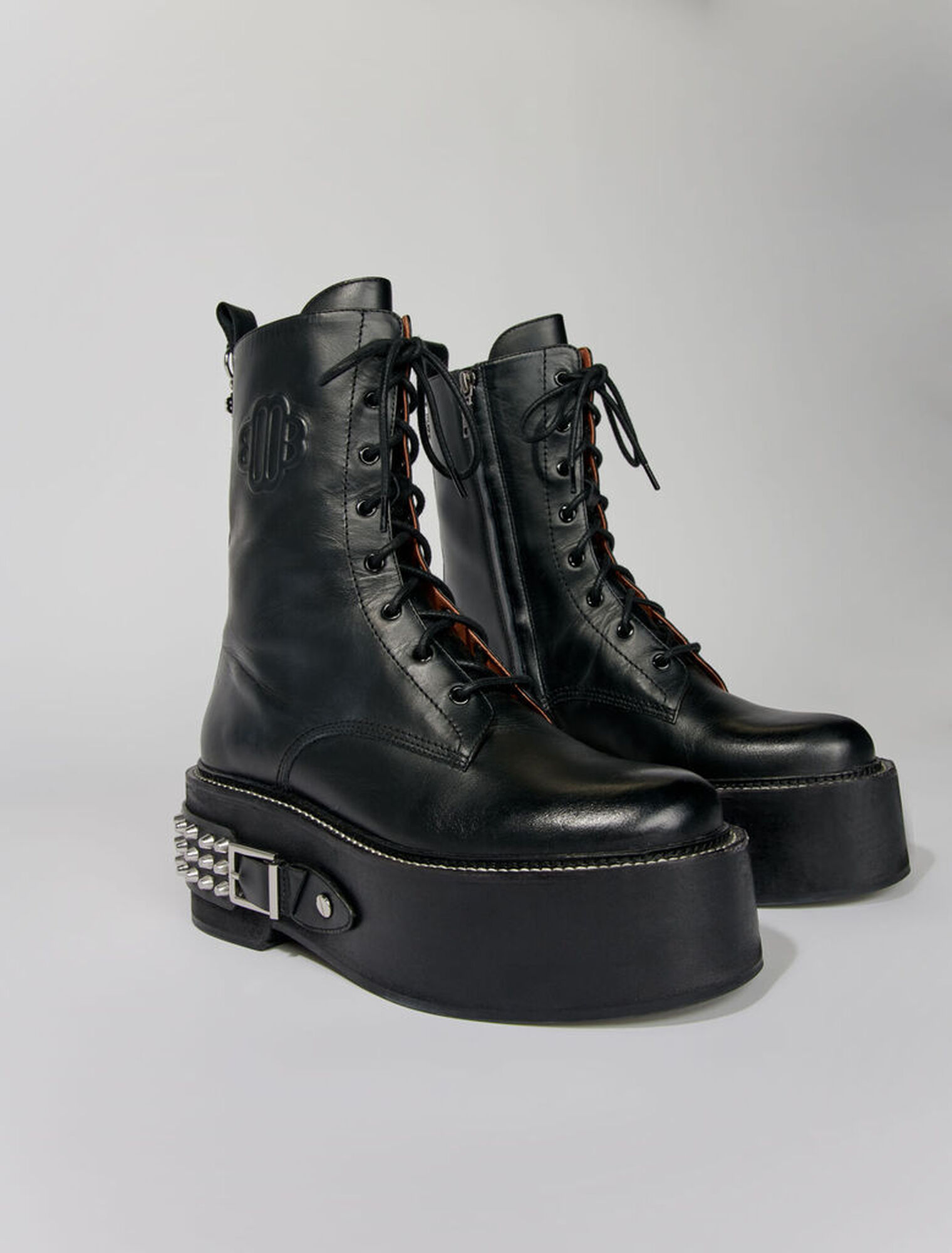 Botas ranger con detalles punk