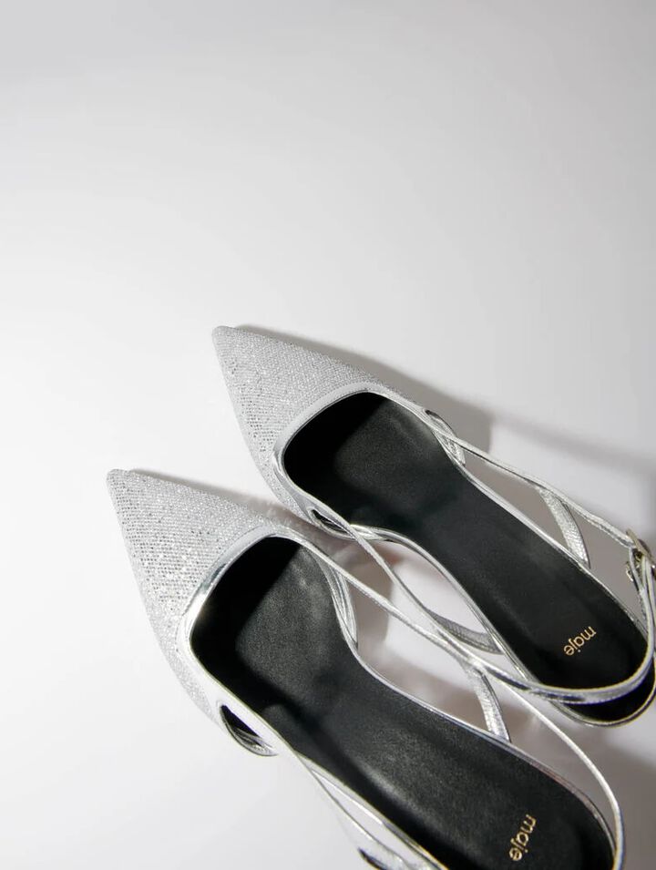 Zapatos de salón plateados