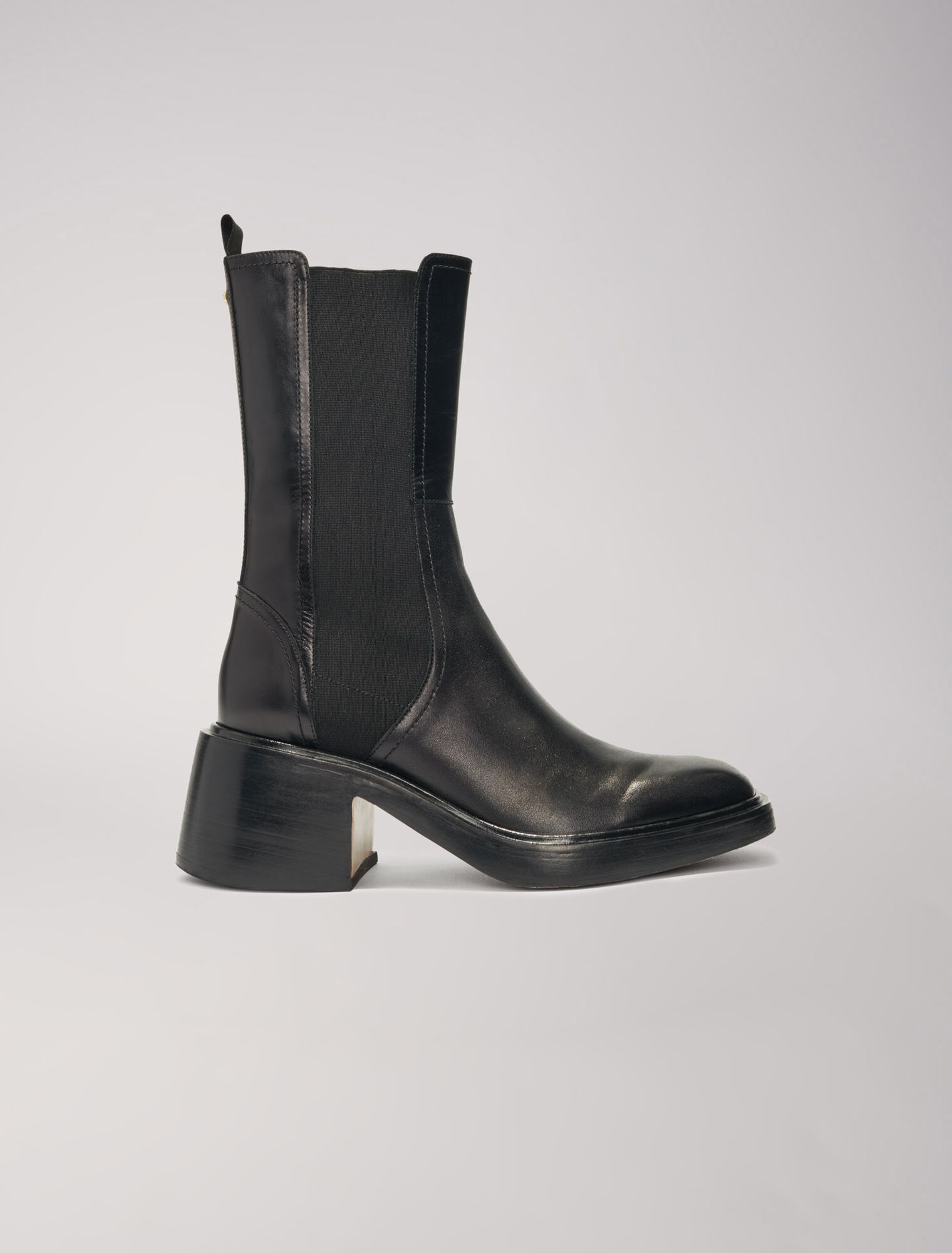 Botines de piel negra puntera cuadrada