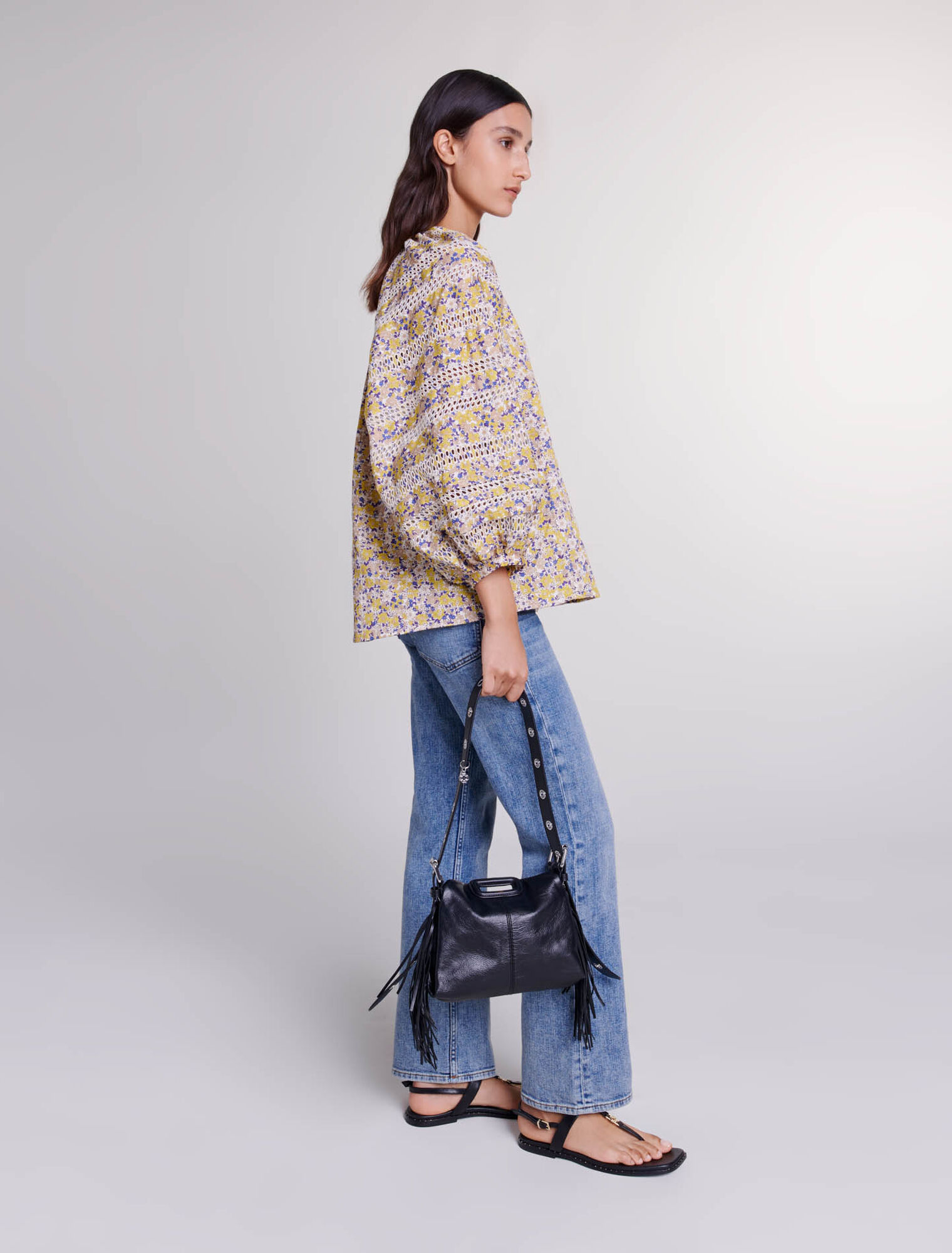Blusa estampada y bordada