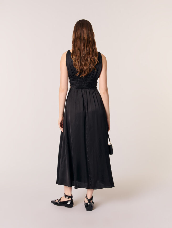 Vestido satinado calado