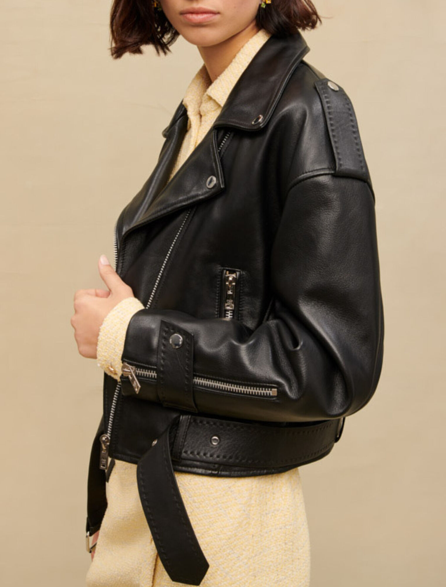 Cazadora de piel tipo biker ancha