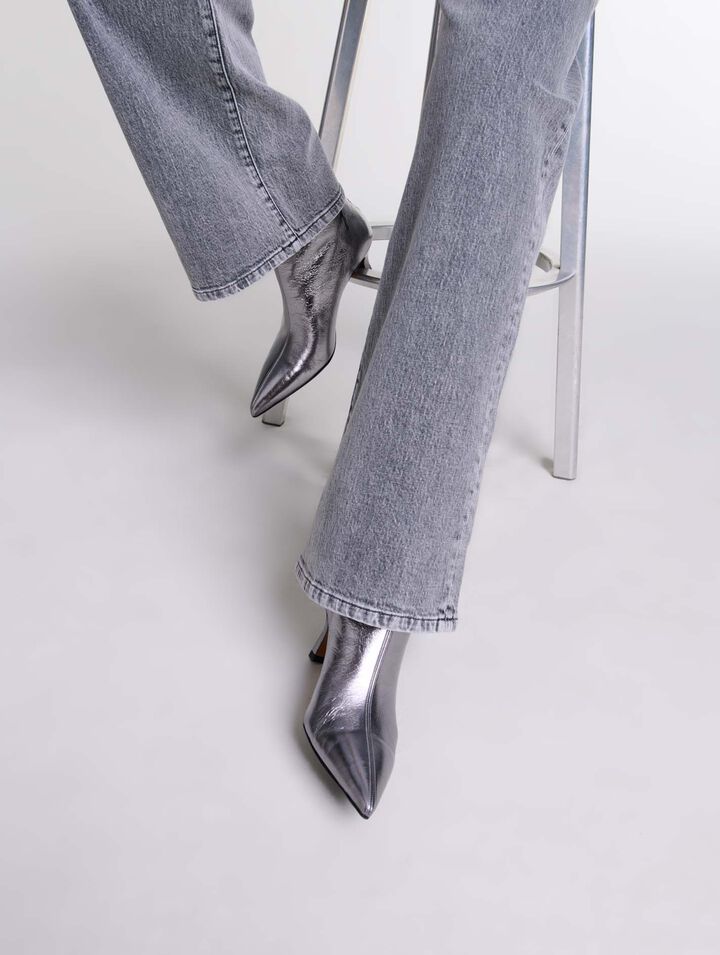 Botines con puntera metalizada