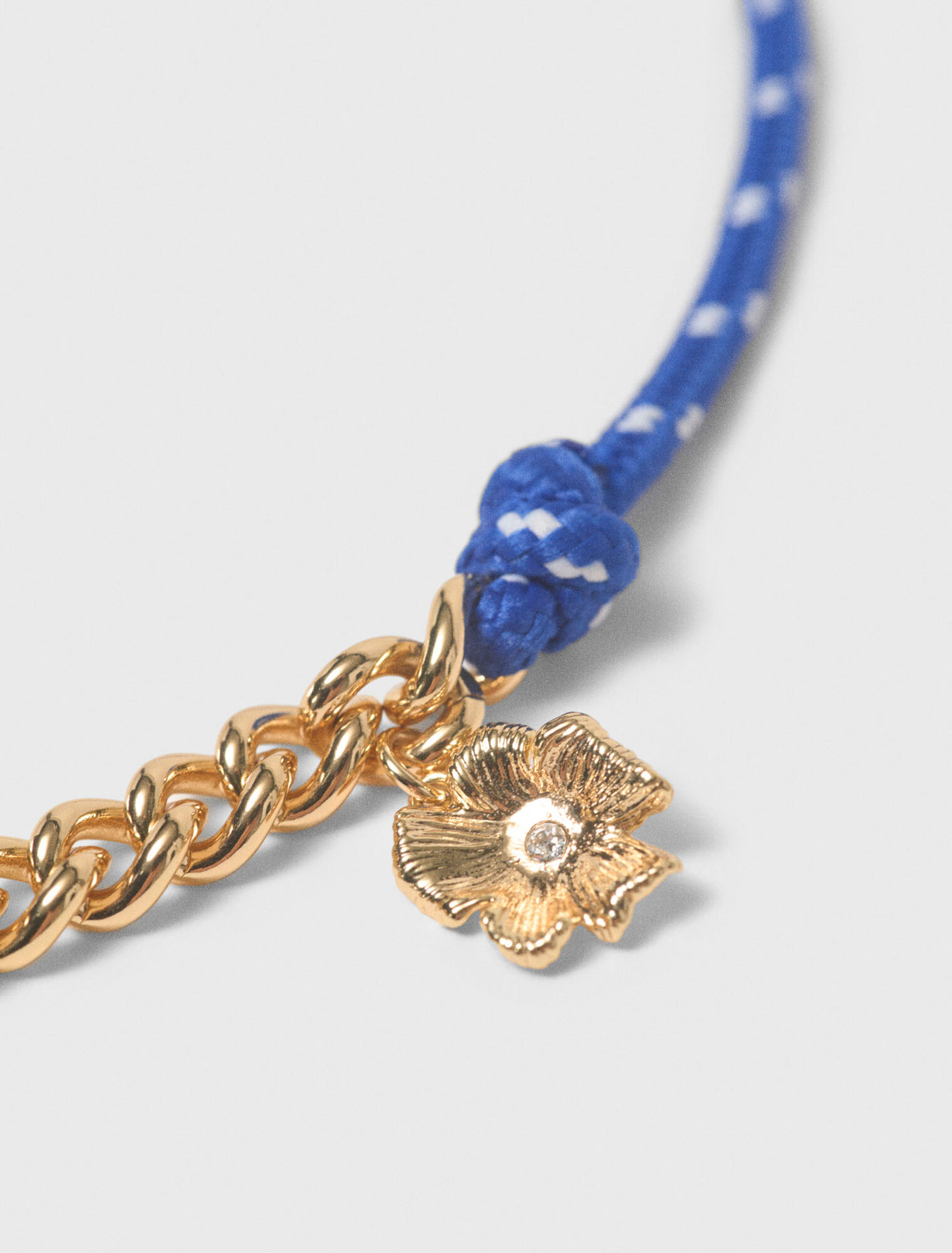 Collar de cadena y cord&oacute;n marino