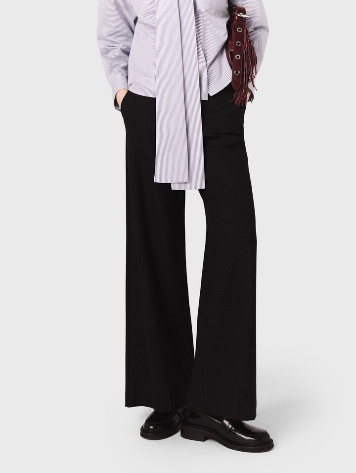 Pantalón acampanado