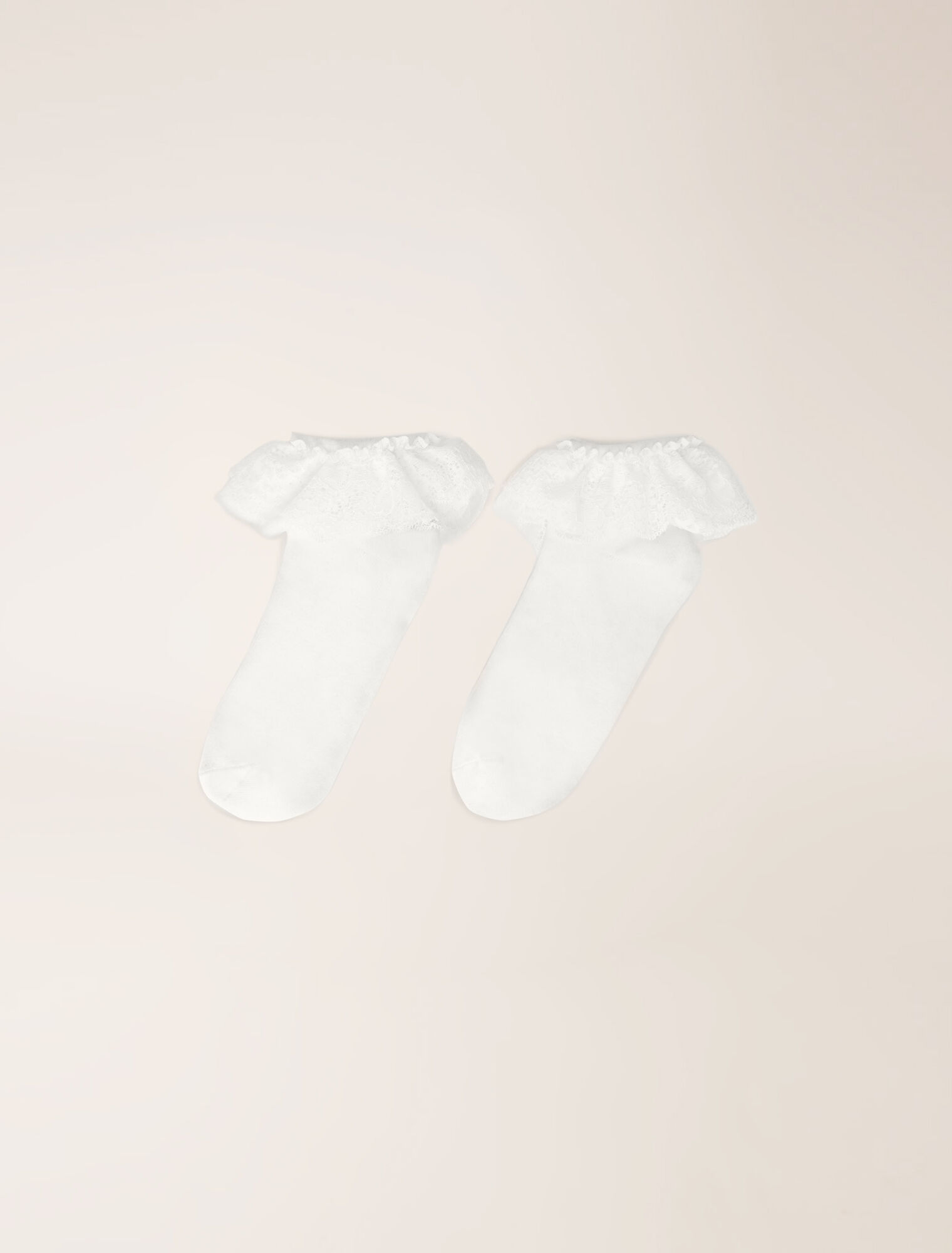 Calcetines con volantes de encaje