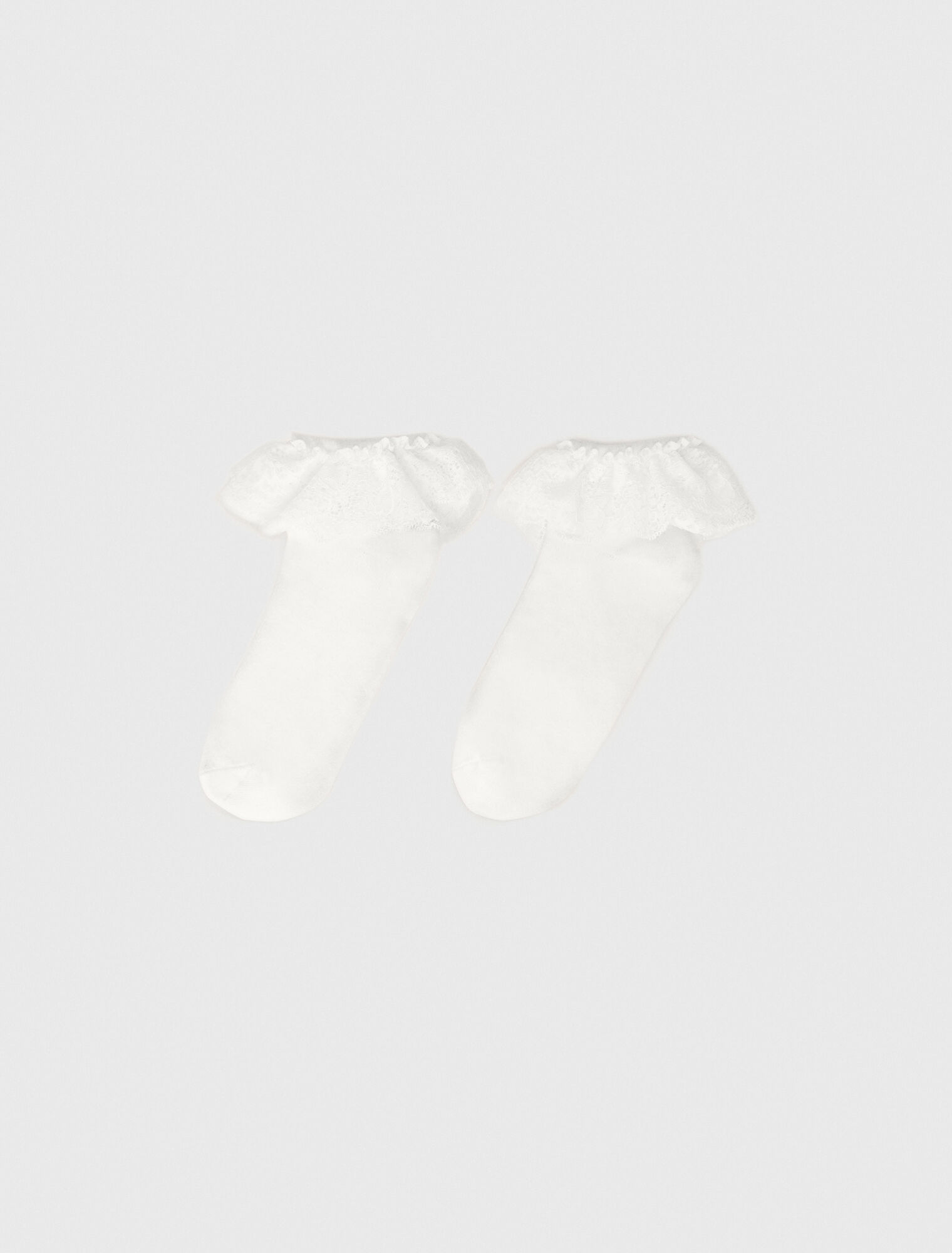 Calcetines con volantes de encaje