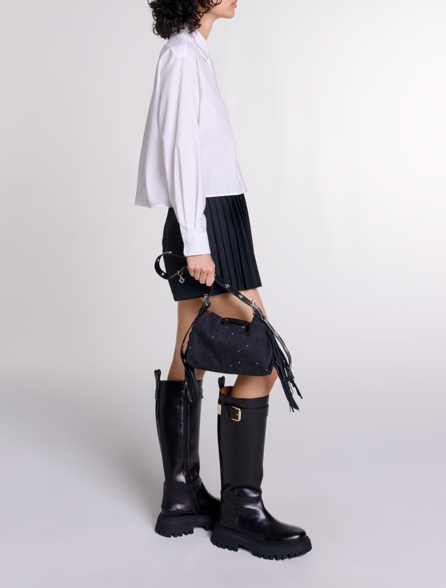 Camisa corta con perlas