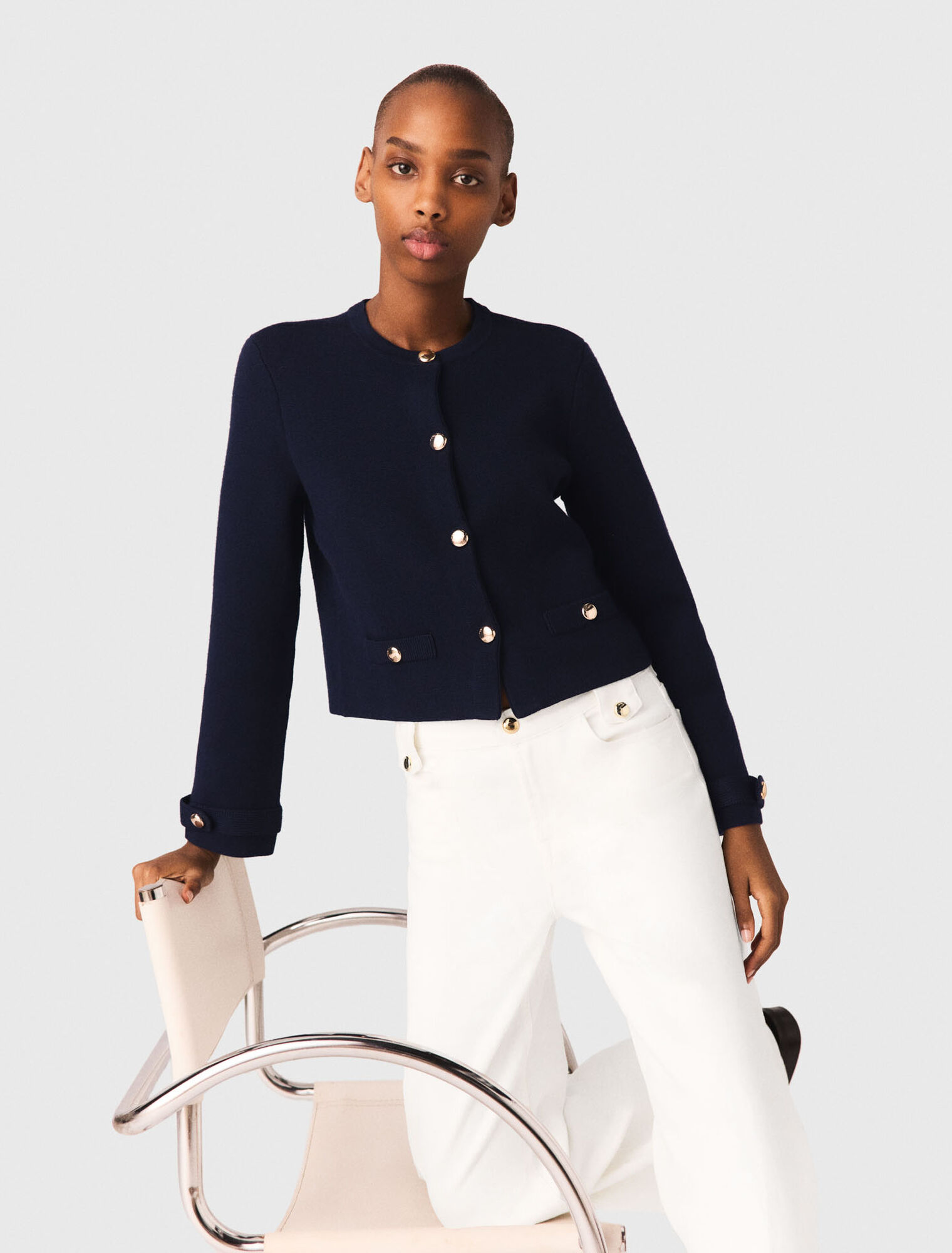 C&aacute;rdigan con cuello bordado suelto