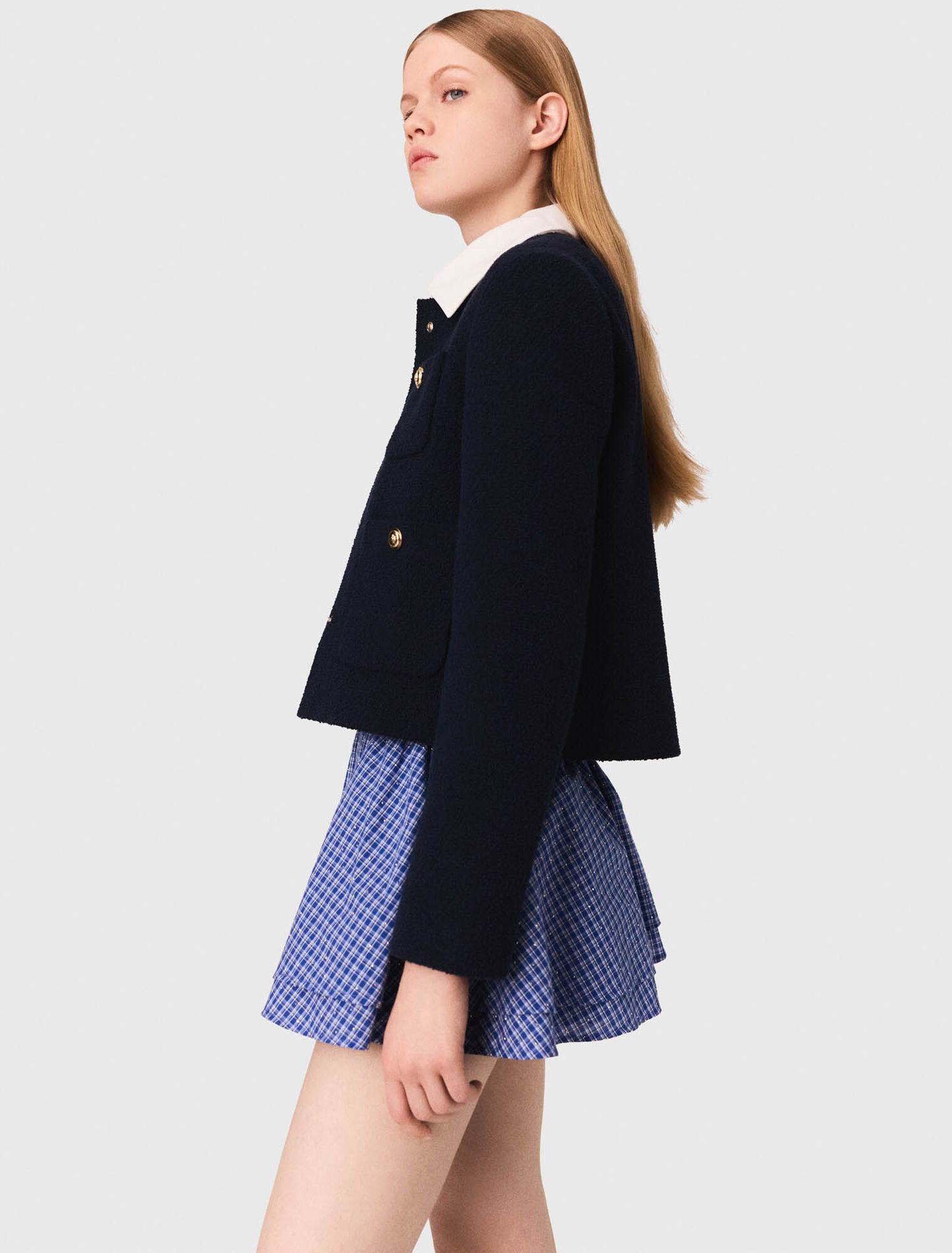 Chaqueta corta tweed, cuello desmont.