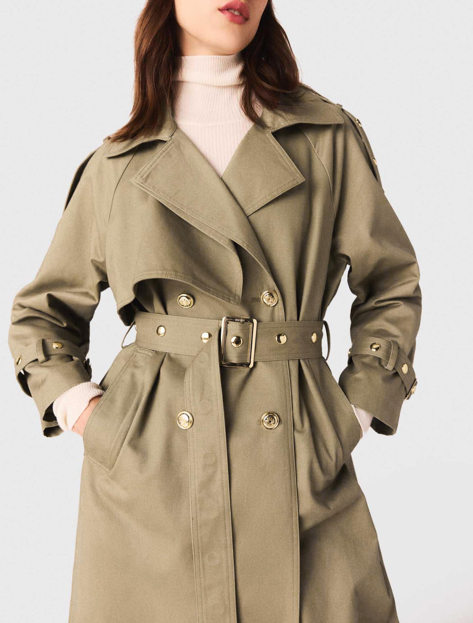 Trench clavos y cuello desmontable