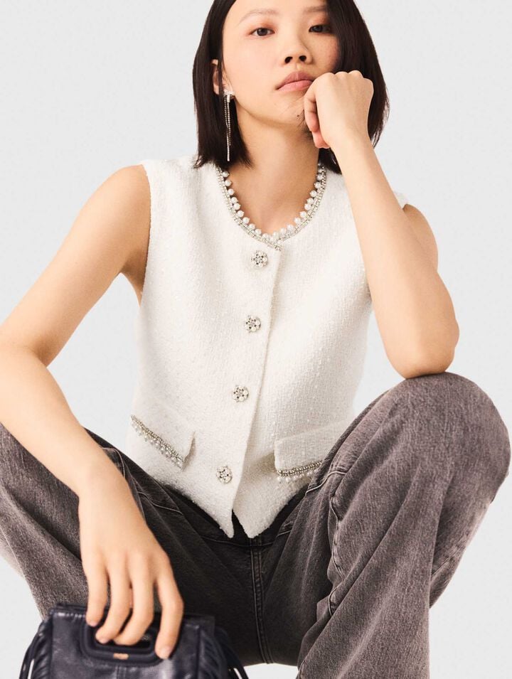 Chaleco de tweed y galón de perlas