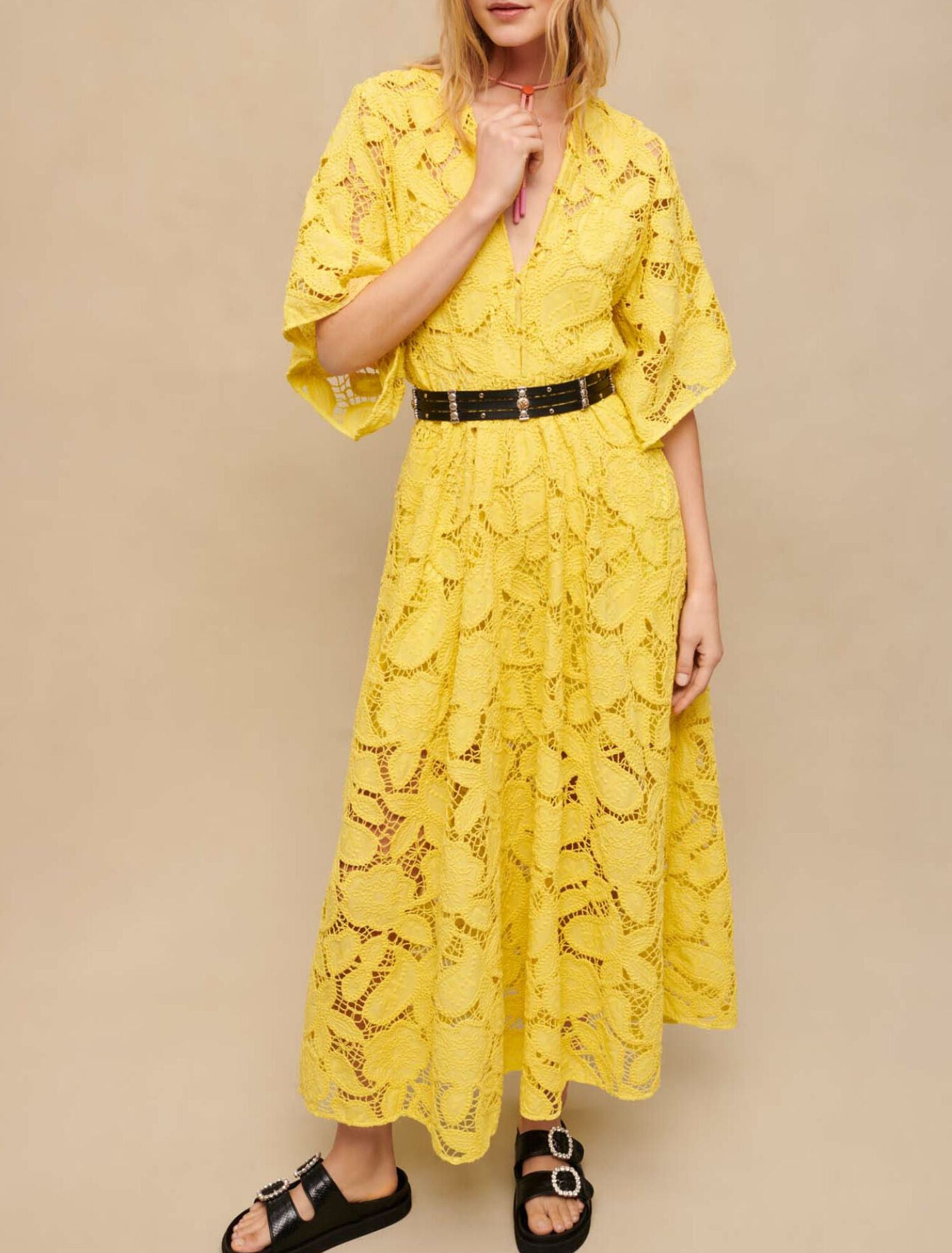 Vestido largo de encaje