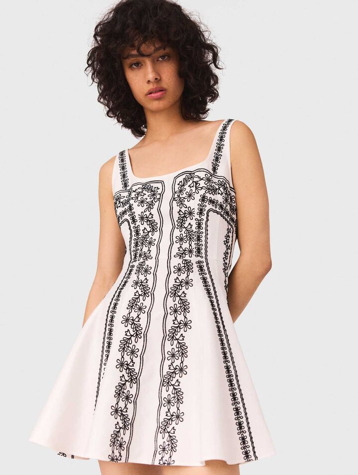 Vestido corto bordado con tirantes