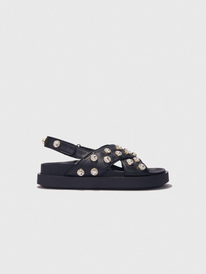 Sandalias de piel planas con strass