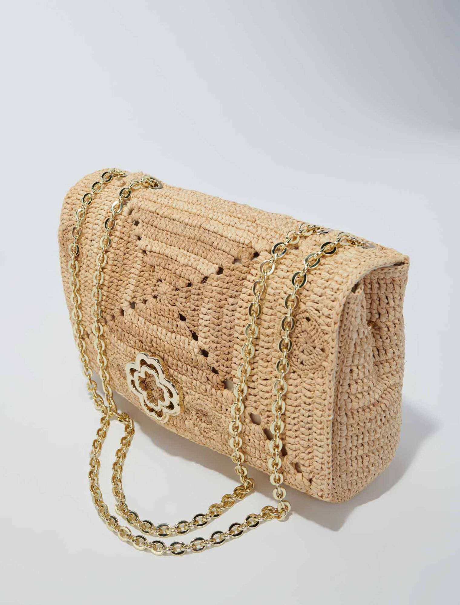 Bolso clover de rafia hecho a mano