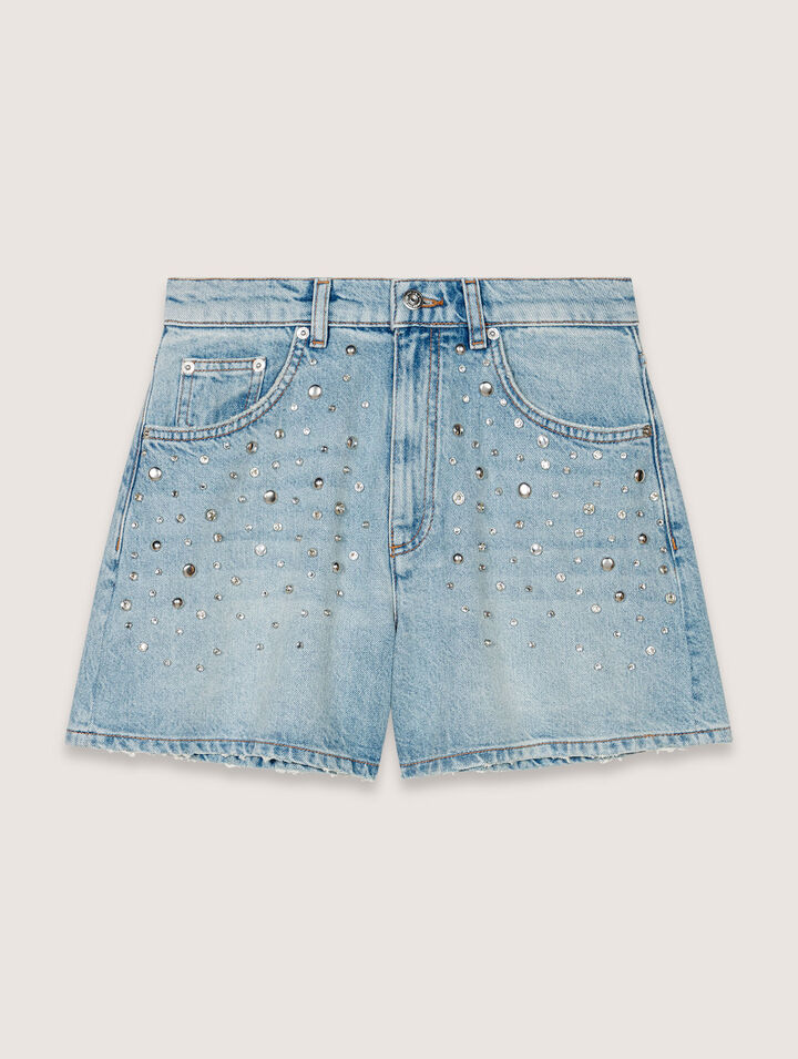 Pantalón corto vaquero con tachuelas