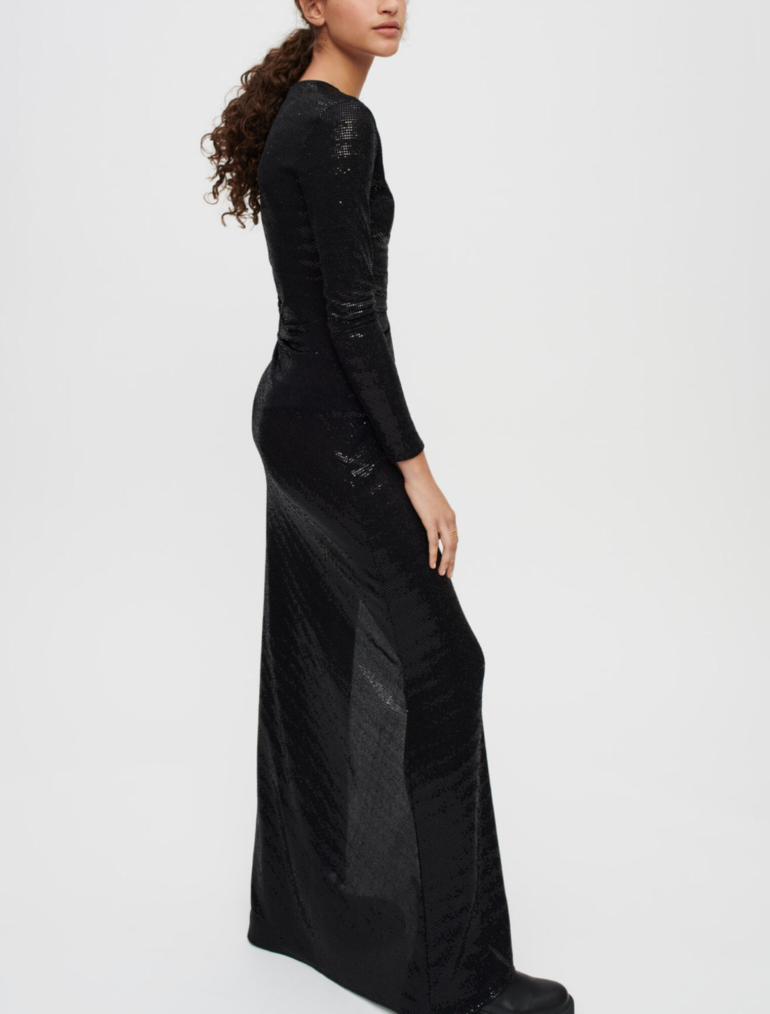 Vestido negro largo con purpurina
