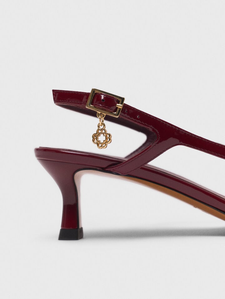Zapato de tacón slingback de charol
