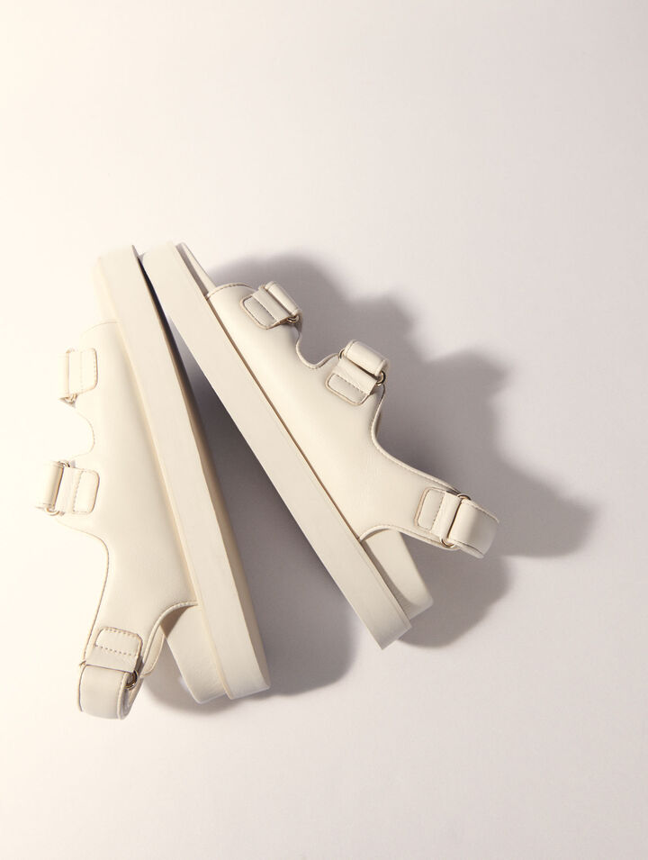 Sandalias de piel planas