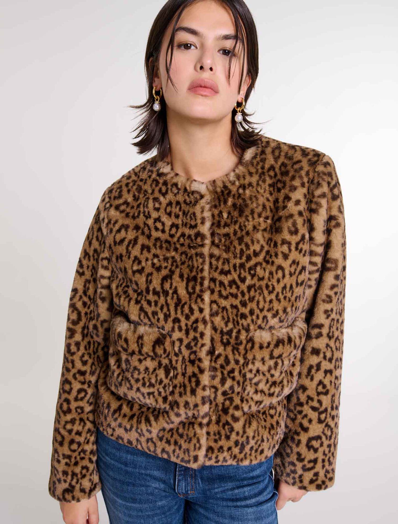 Chaqueta corta de piel sintética