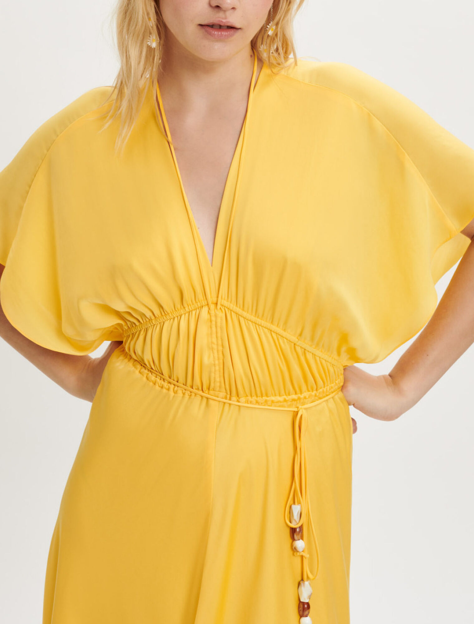 Vestido pañuelo joya de satén y perlas