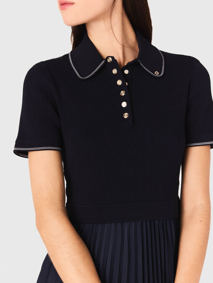Vestido corto plisado y cuello polo