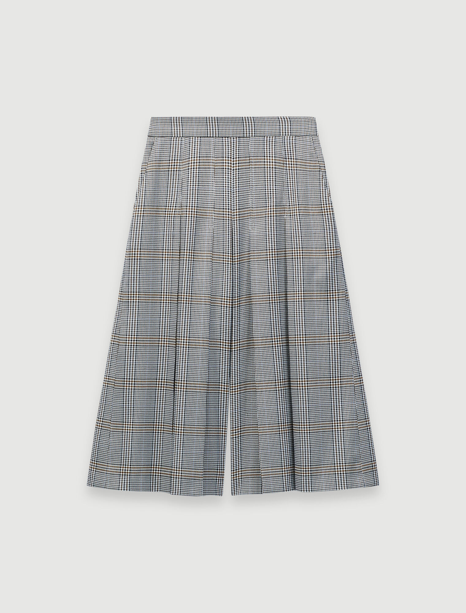 Pantalón de cuadros estilo bermuda