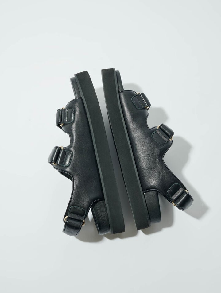 Sandalias de piel planas