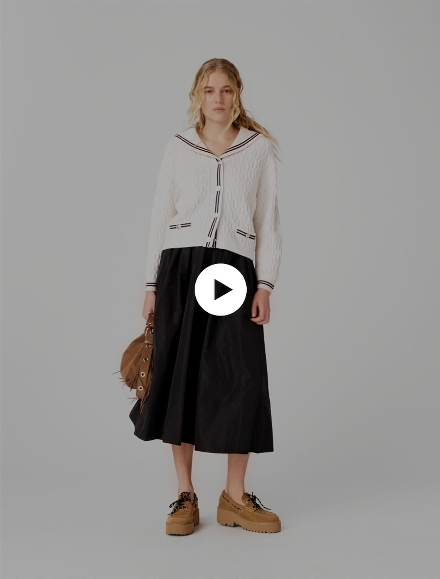 Falda larga con cintura en contraste