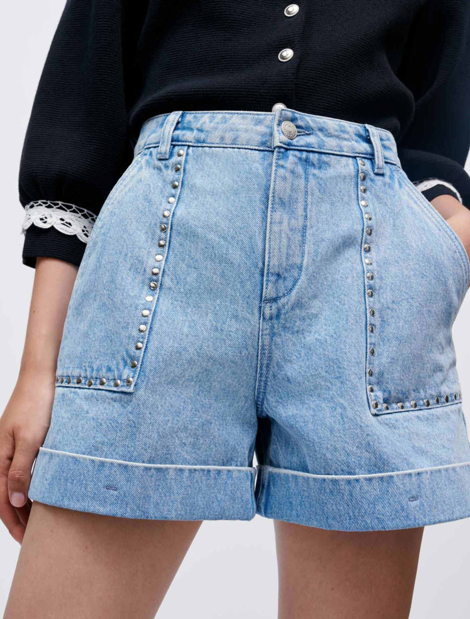Shorts vaqueros con tachuelas