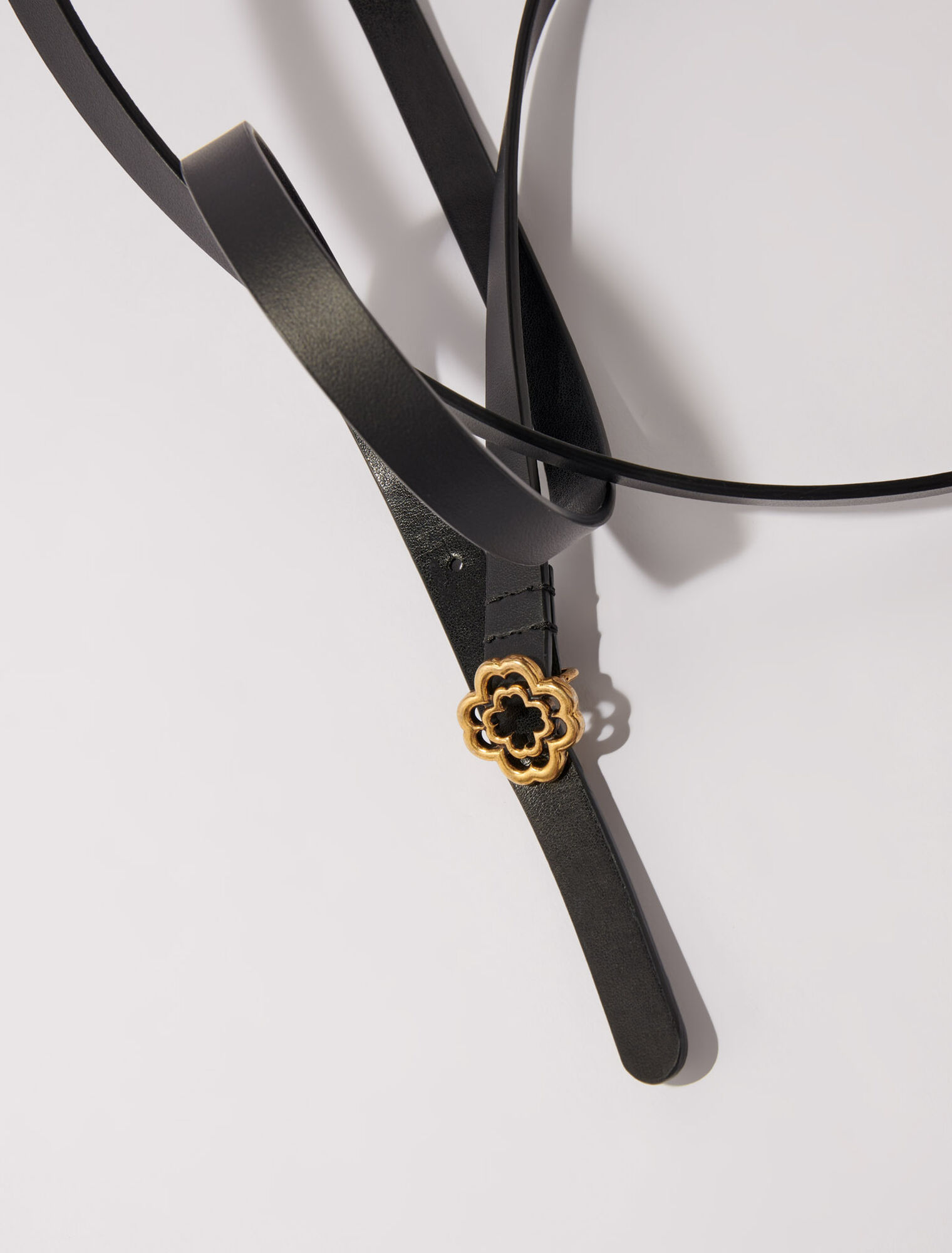 Cintur&oacute;n fino de cuero de doble vuelta