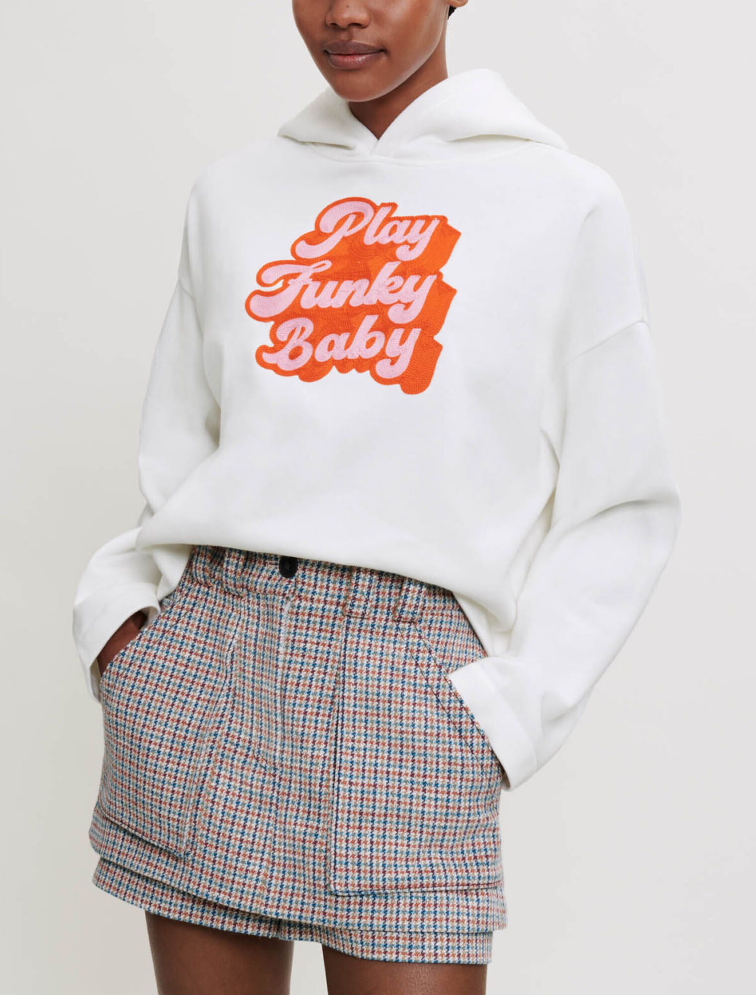 Sudadera con bordado de los 70