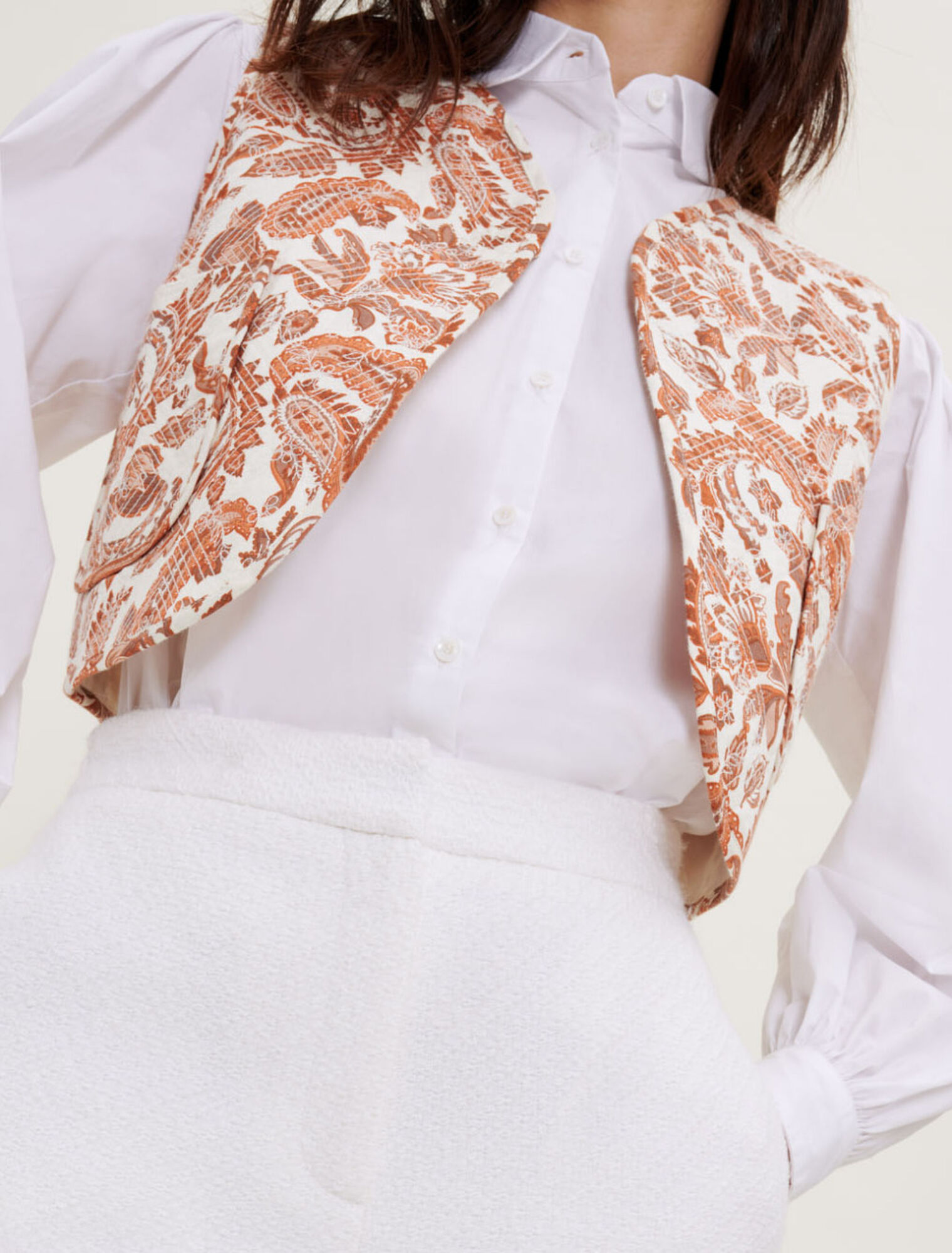 Pantalones cortos de tweed en contraste