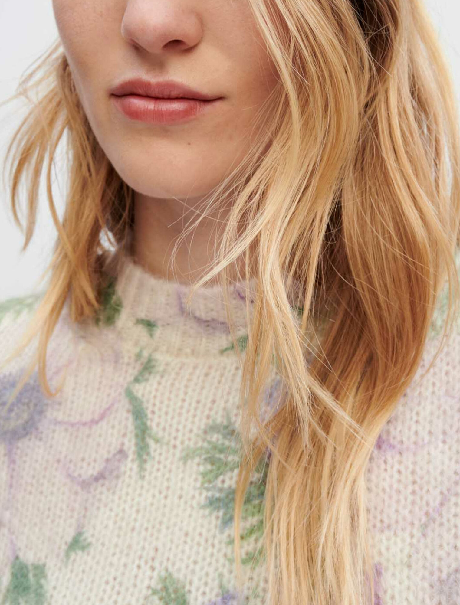Jersey de jacquard esponjoso de flores