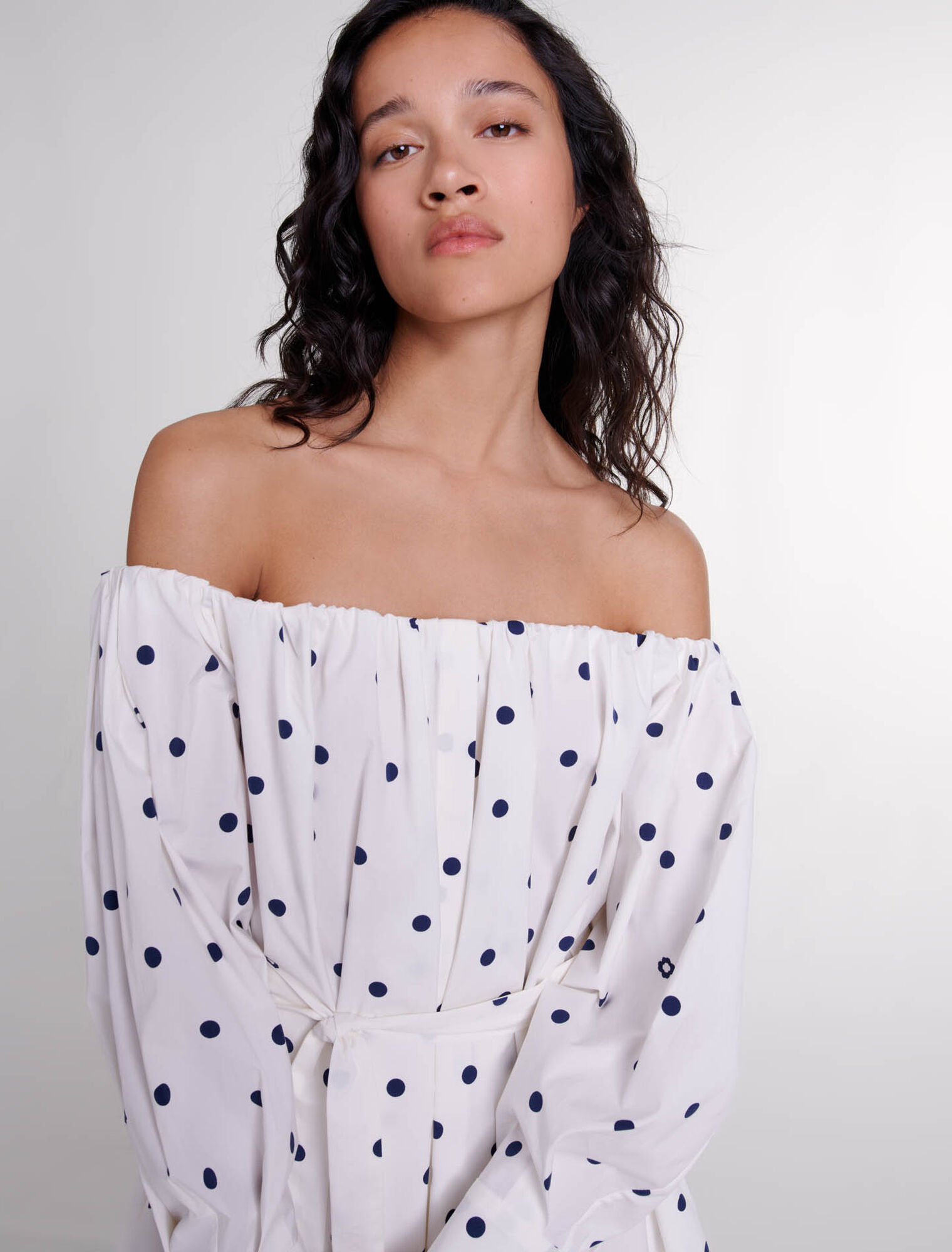 Vestido camisero con escote bardot 