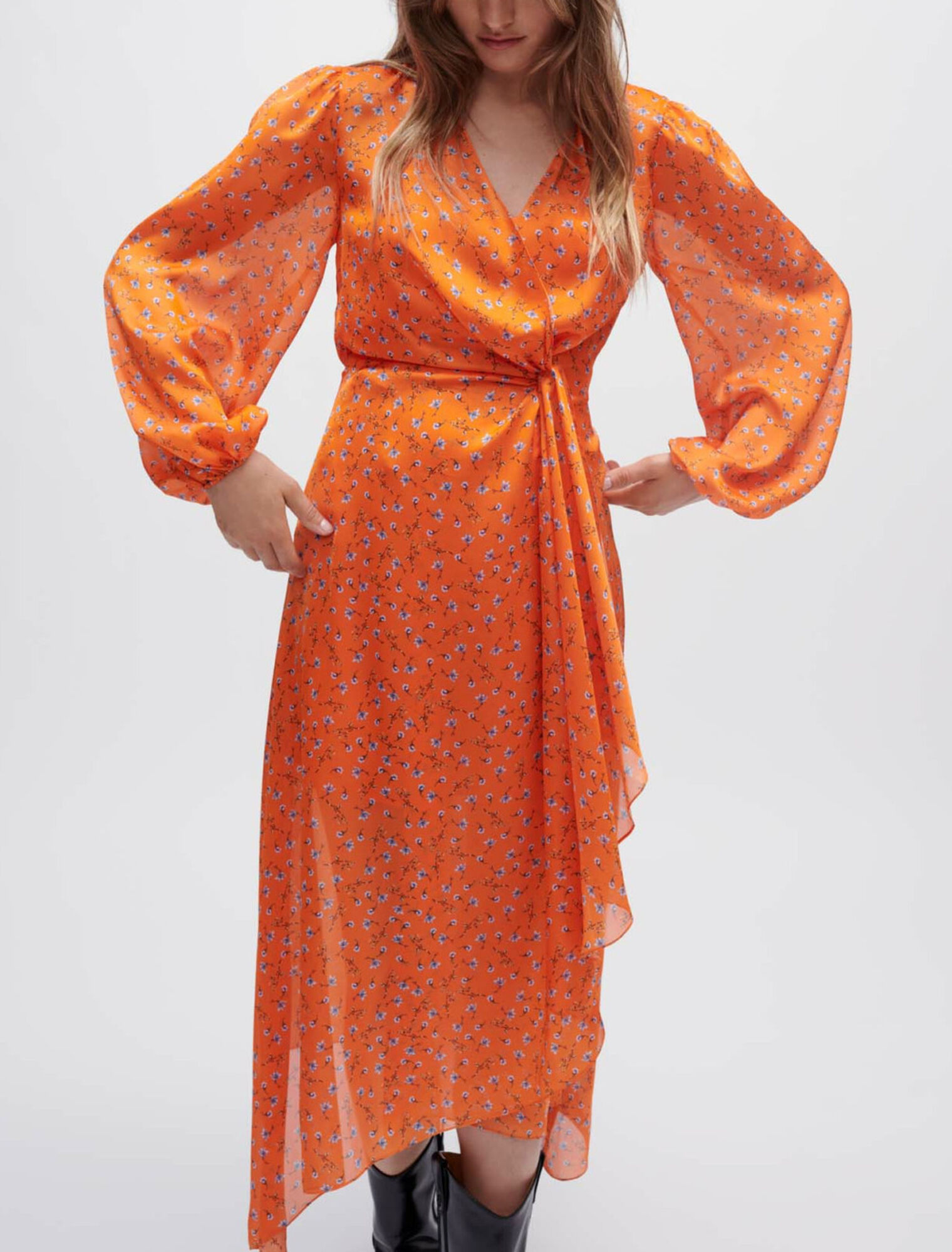 Vestido de satén con estampado floral