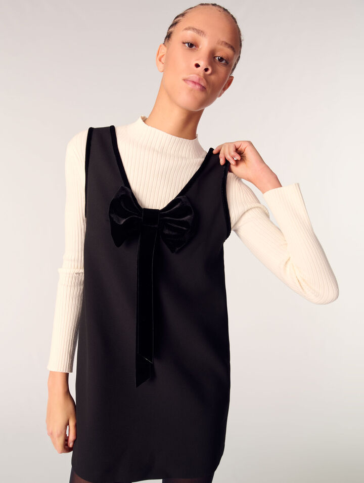 Vestido pichi con cuello de terciopelo