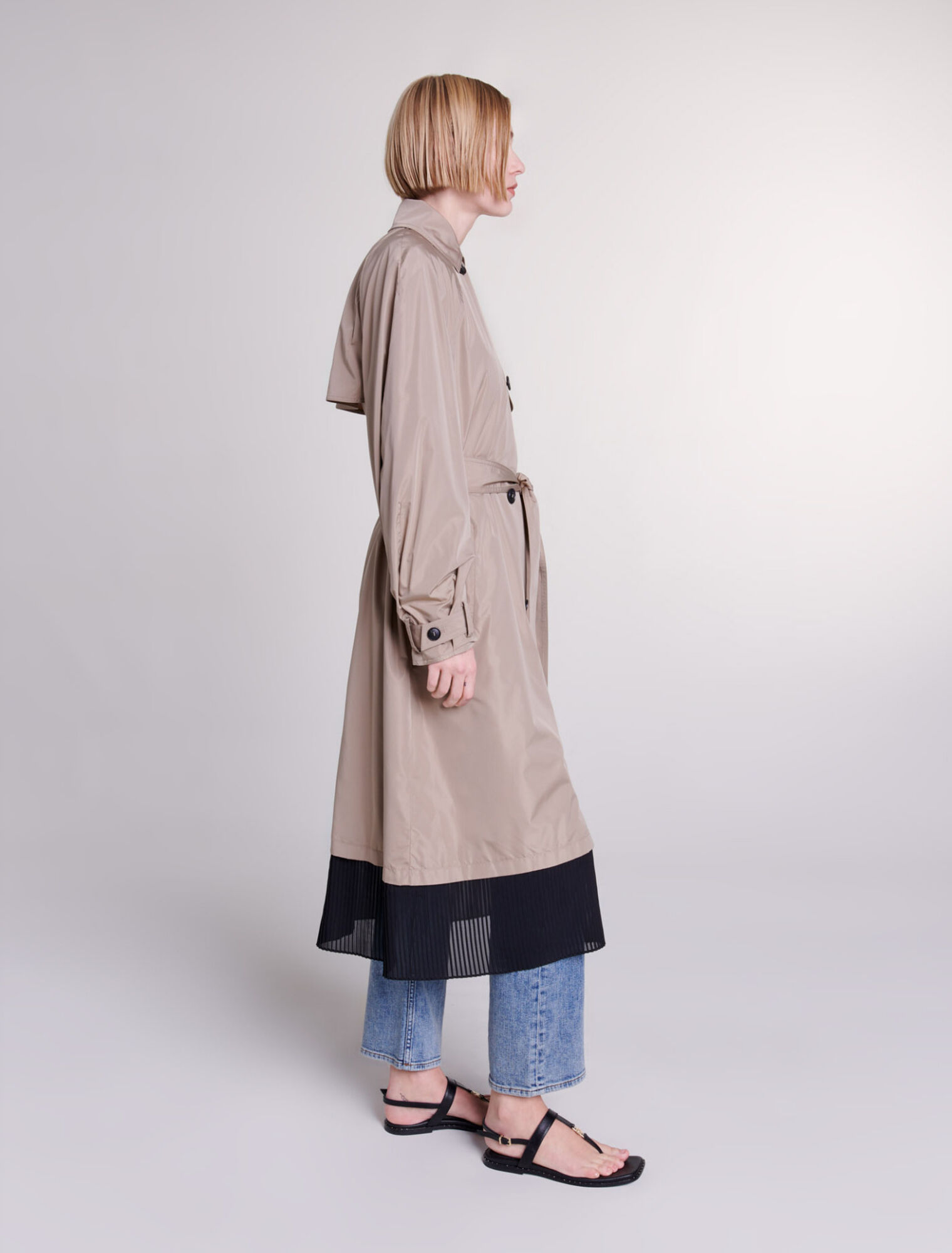 Gabardina en contraste