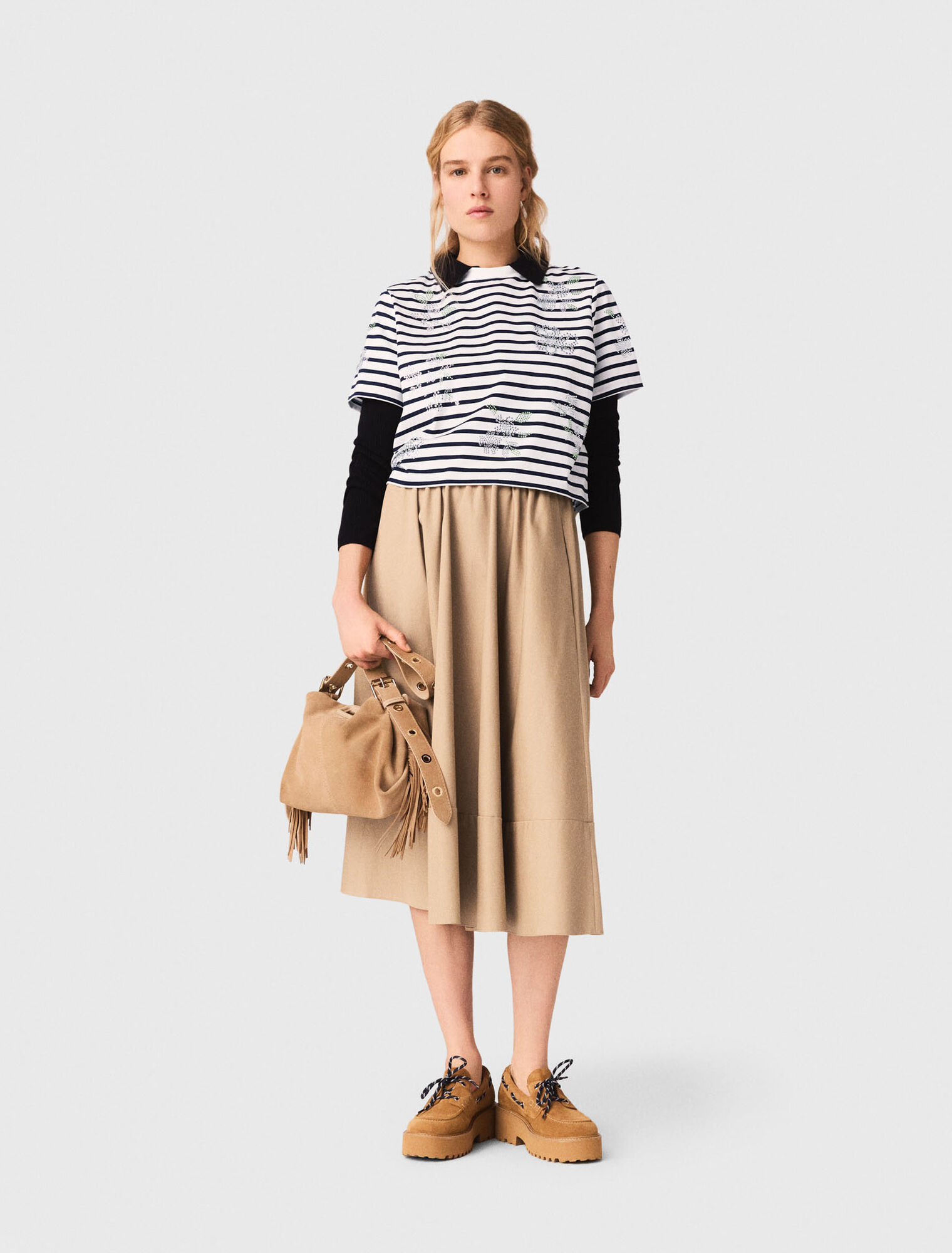 Camiseta rayas con flores de strass