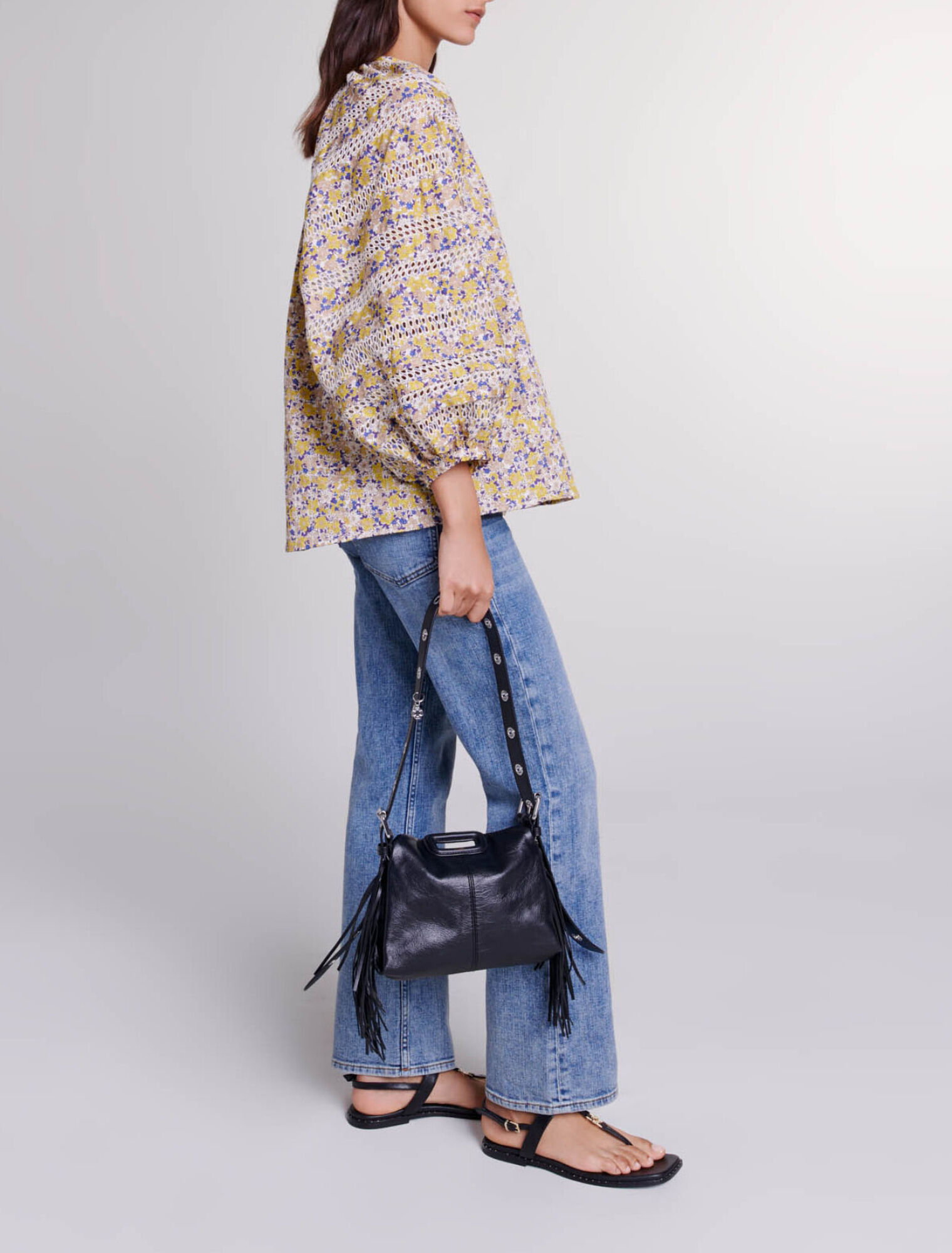 Blusa estampada y bordada
